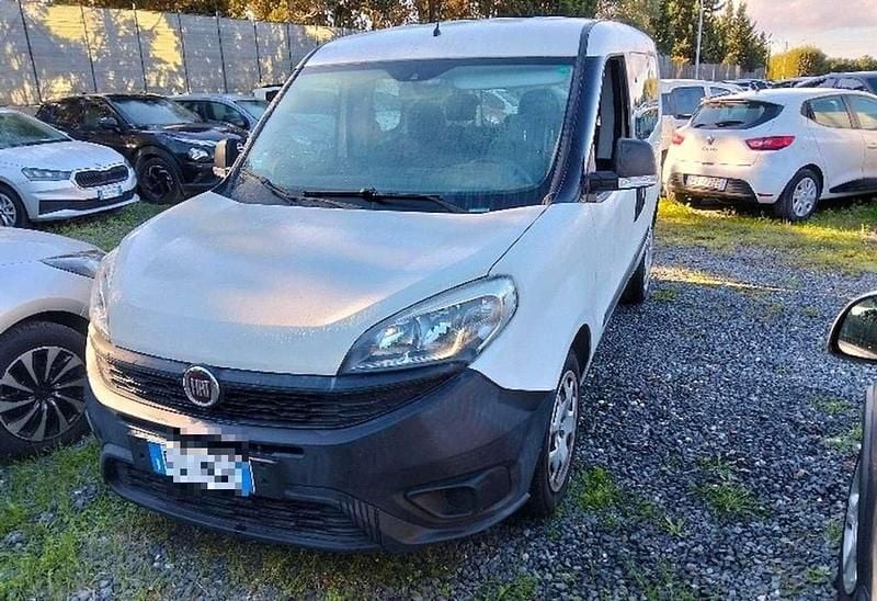 Bianco Usata 2015 Fiat Doblò Pop Monovolume | 10.500 € (Ottimo prezzo) - Immagine 1/4