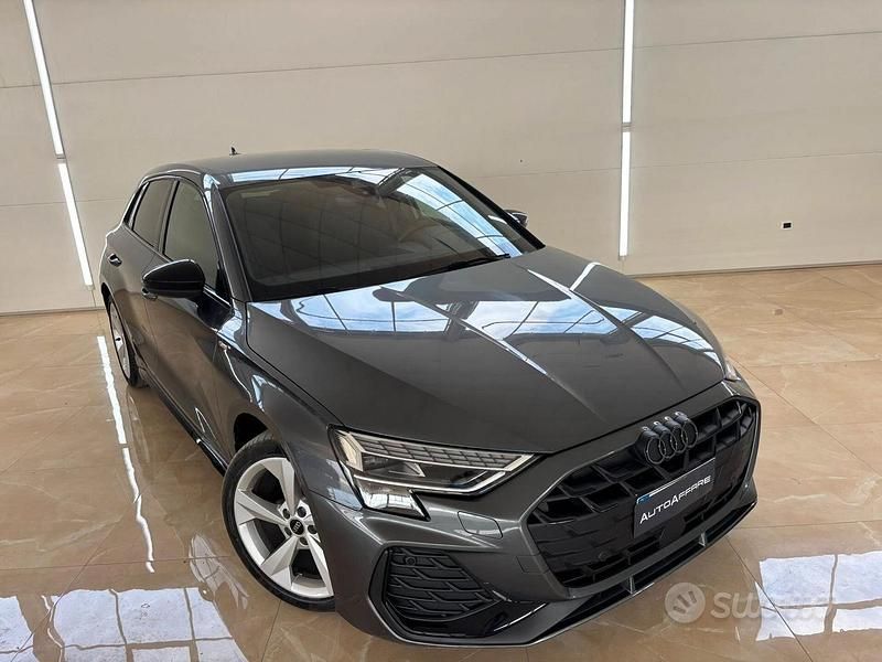 Usata Audi A3 S-Line 150 CV (110 kW) 2025 Grigio Berlina