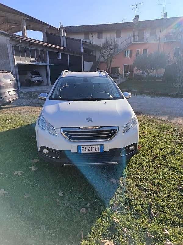 Usata Peugeot 2008 S 120 CV (88 kW) 2015 SUV