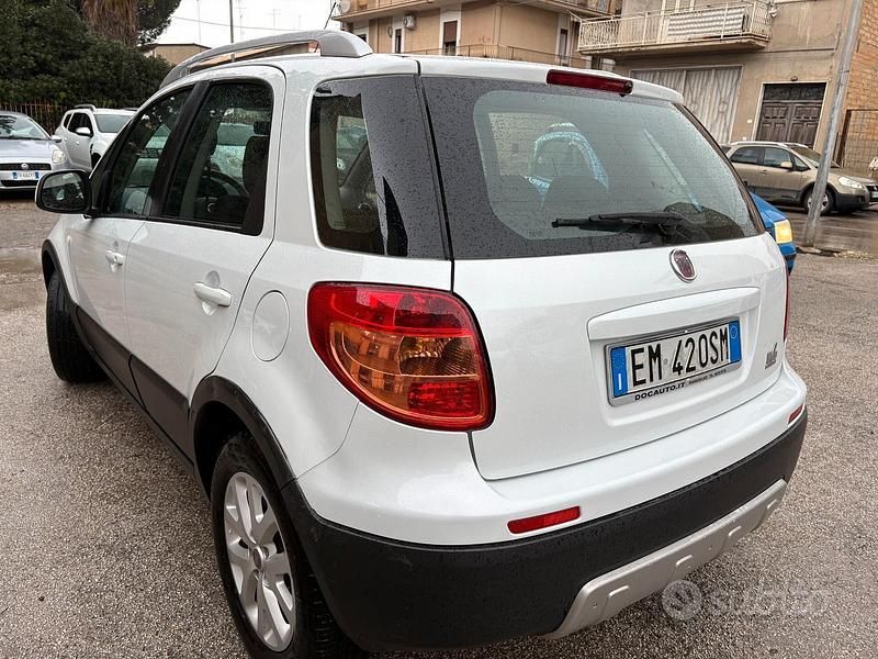 Usata Fiat Sedici Dynamic 134 CV (98 kW) 2012 Bianco SUV