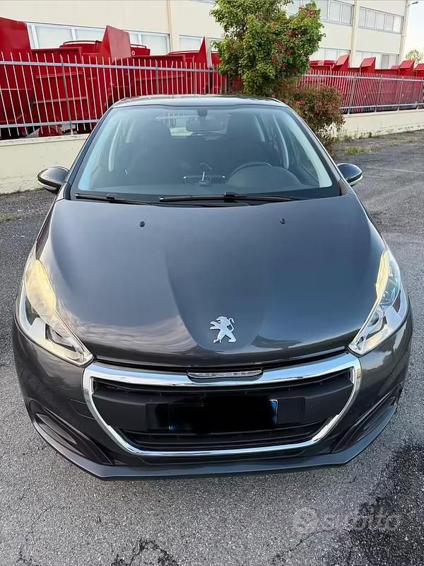 Usata Peugeot 208 102 CV (75 kW) 2016 Grigio Utilitaria