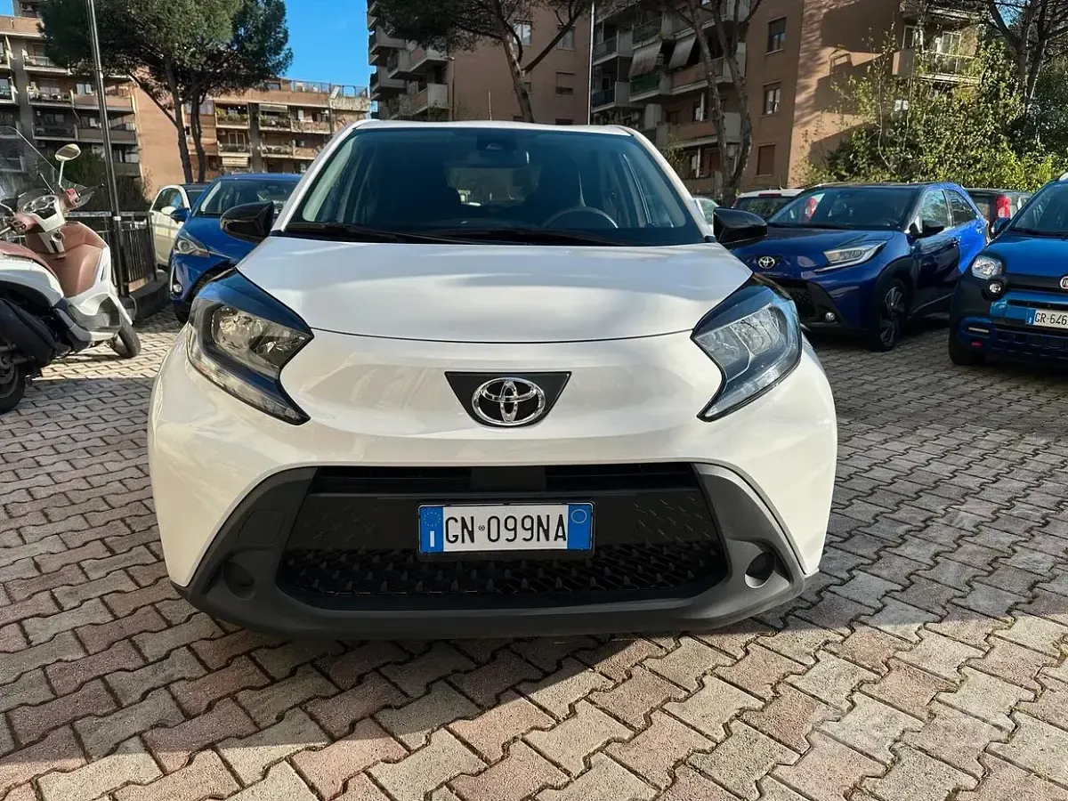 Usata Toyota Aygo X Active 72 CV (52 kW) 2023 Bianco SUV