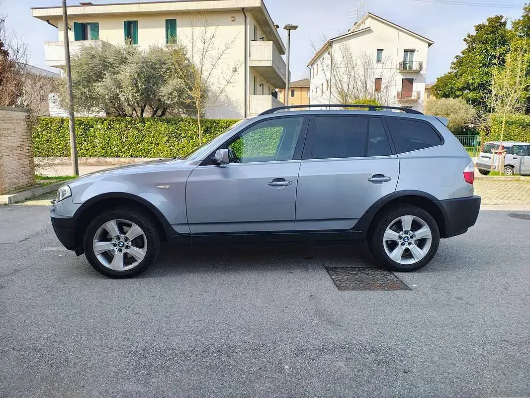 Usata BMW X3 218 CV (160 kW) 2005 Grigio SUV