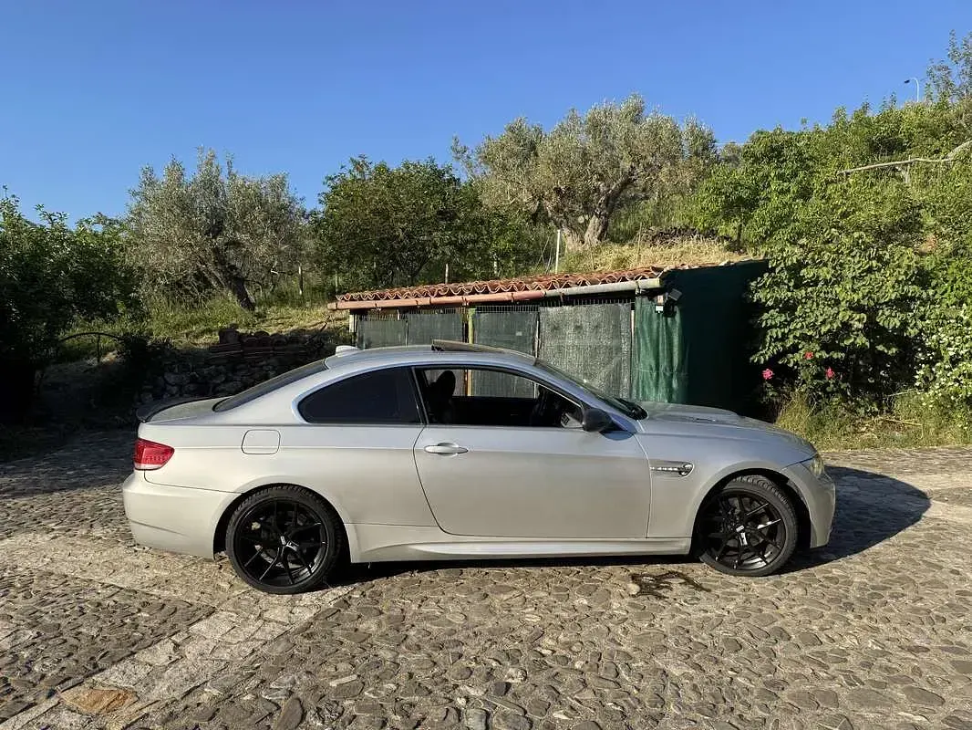 Usata BMW 325 Sport Line 218 CV (160 kW) 2008 Coupé