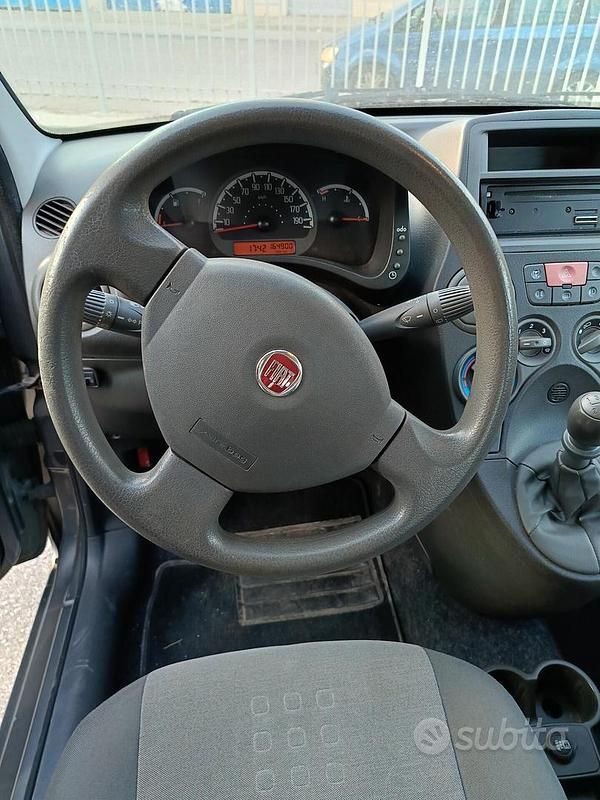 Usata Fiat Panda 77 CV (56 kW) 2012 Grigio Utilitaria