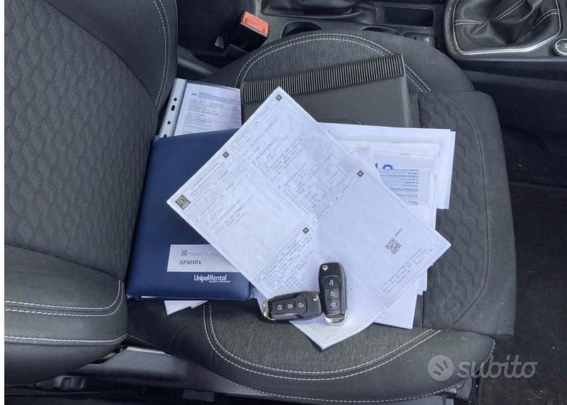 Usata Ford Puma Titanium 120 CV (88 kW) 2021 Blu Station wagon