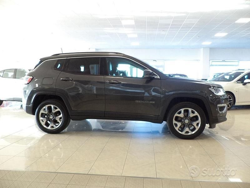 Usata Jeep Compass Limited 140 CV (102 kW) 2020 Grigio SUV