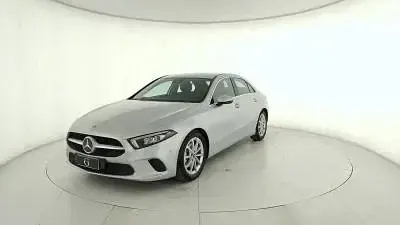 Usata Mercedes A180 Premium 136 CV (100 kW) 2020 Nero Berlina