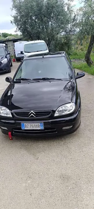 Usata Citroën Saxo 118 CV (86 kW) 2002 Nero Utilitaria