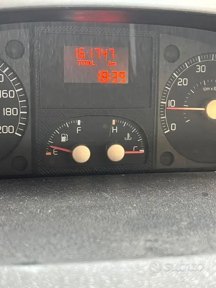Usata Fiat Idea 69 CV (50 kW) 2007 Grigio Monovolume