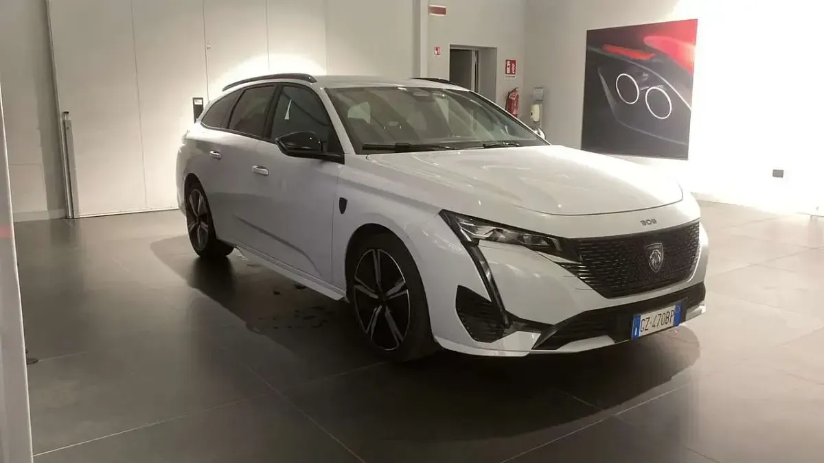 Usata Peugeot 308 SW GTi 145 CV (106 kW) 2025 Bianco Station wagon