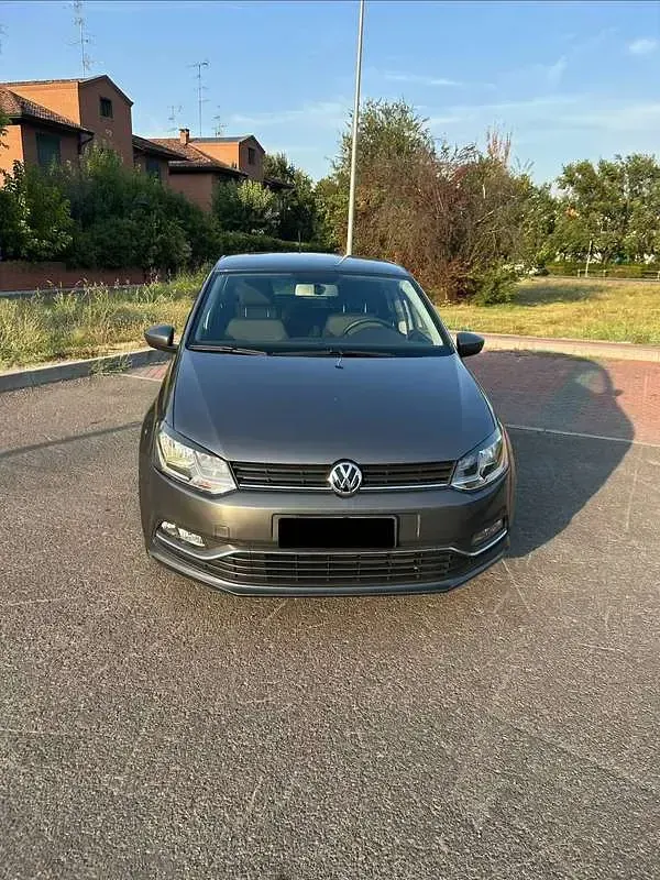 Usata VW Polo Comfortline 75 CV (55 kW) 2014 Grigio Berlina