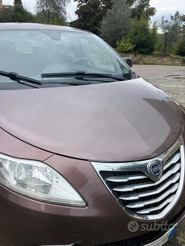 Usata Lancia Ypsilon 85 CV (62 kW) 2015 Utilitaria