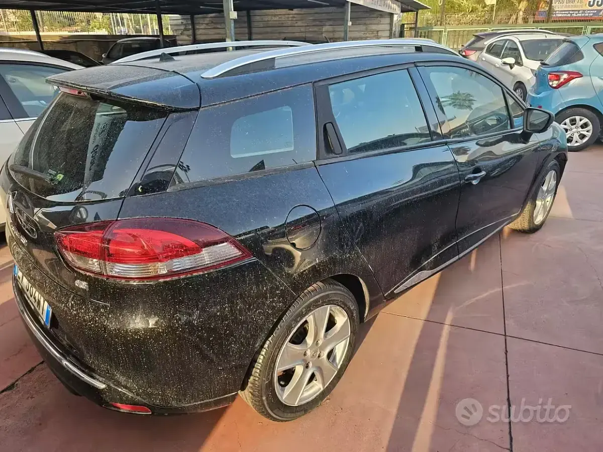 Usata Renault Clio 90 CV (66 kW) 2014 Nero Station wagon