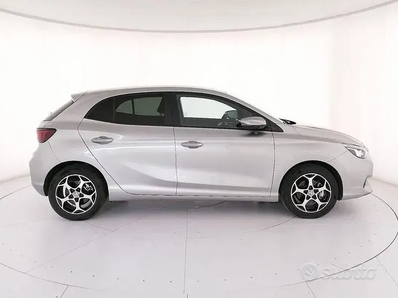 Usata MG MG3 Luxury 194 CV (142 kW) 2025 Grigio Utilitaria