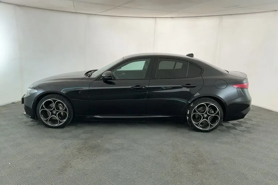 Usata Alfa Romeo Giulia Veloce 210 CV (154 kW) 2022 Nero Berlina