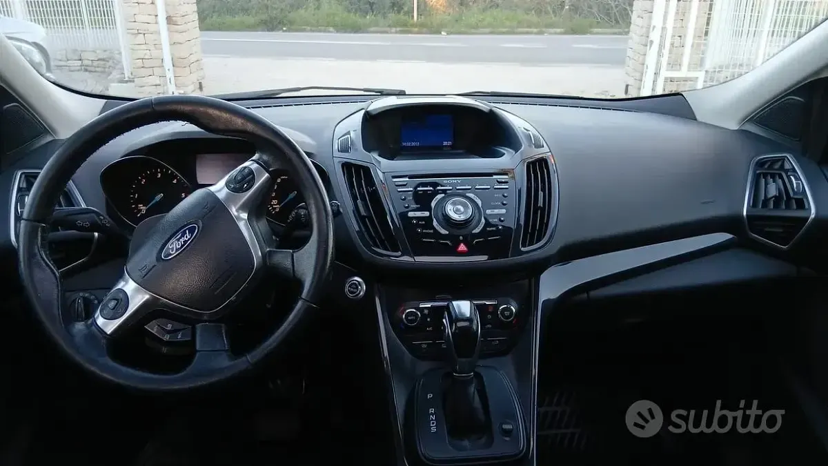 Usata Ford Kuga 140 CV (102 kW) 2013 Bianco SUV