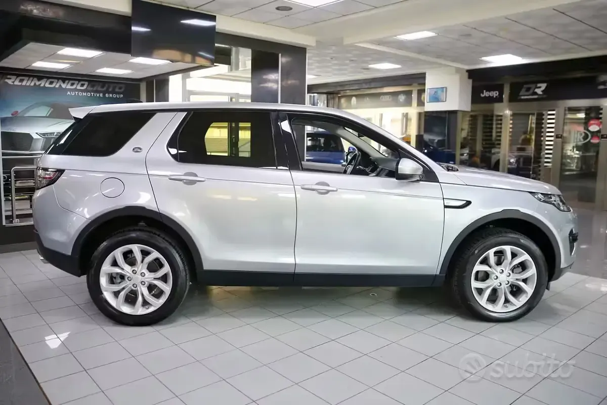 Usata Land Rover Discovery Sport HSE 150 CV (110 kW) 2019 Grigio argento SUV