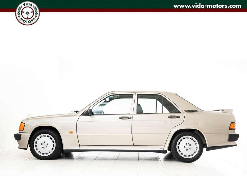 Usata Mercedes 190 185 CV (136 kW) 1988 Argento Berlina
