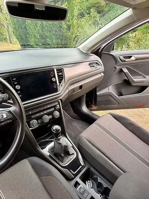 Usata VW T-Roc Style 116 CV (85 kW) 2019 Marrone SUV