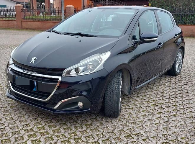 Usata Peugeot 208 75 CV (55 kW) 2016 Utilitaria
