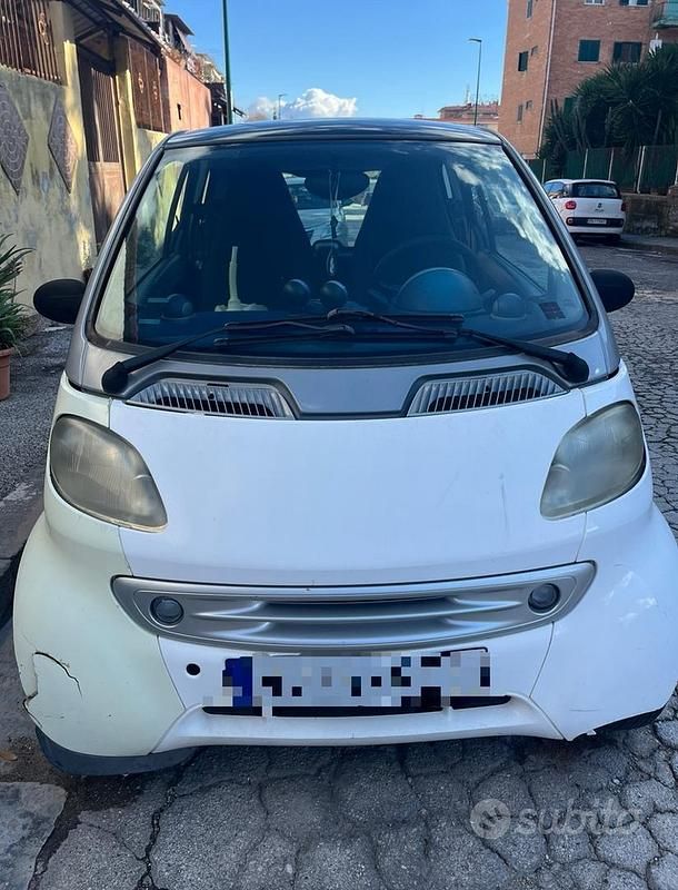 Usata Smart ForTwo Coupé 54 CV (39 kW) 1999 Giallo Coupé