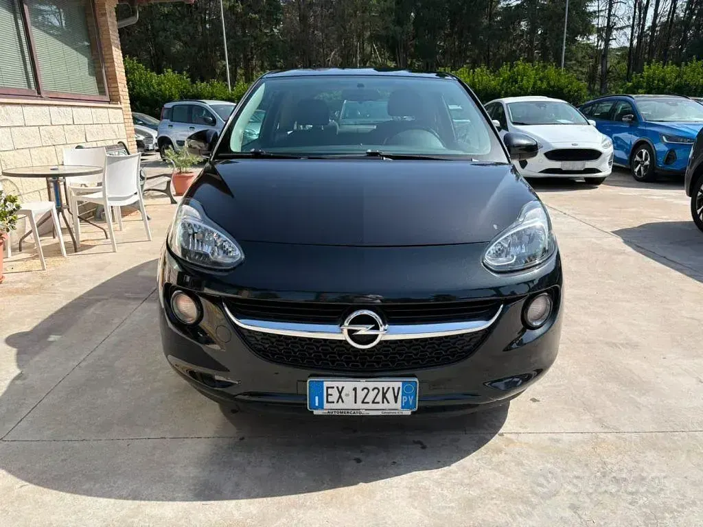 Usata Opel Adam Glam 69 CV (50 kW) 2014 Nero Utilitaria