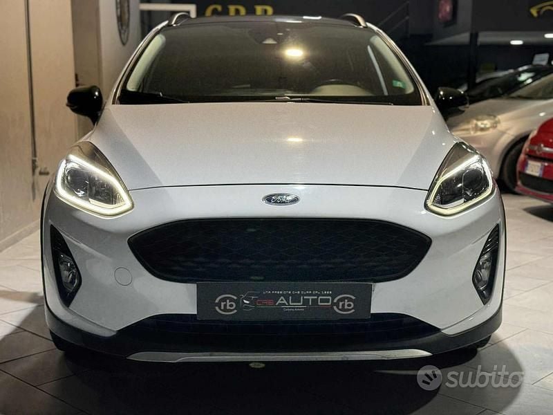 Usata Ford Fiesta 85 CV (62 kW) 2019 Bianco Utilitaria