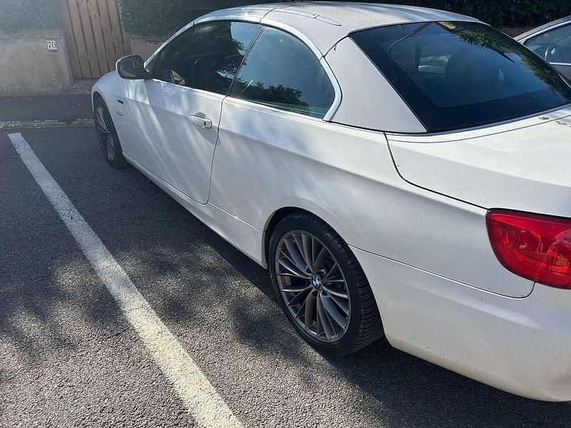 Bianco Usata 2010 BMW 320 Cabriolet Performance Cabrio | 8000 € (Super prezzo) - Immagine 1/4