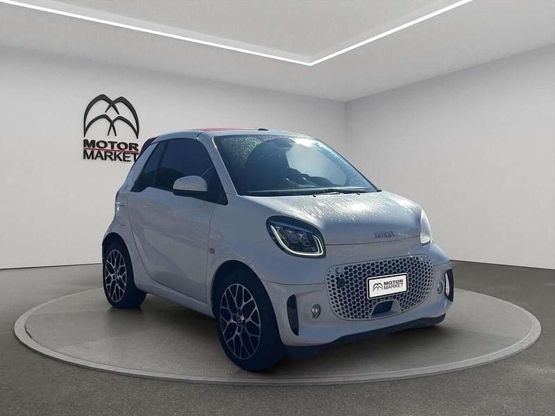 Usata Smart ForTwo Electric Drive Prime 60 kW (82 CV) 2020 Bianco Cabrio
