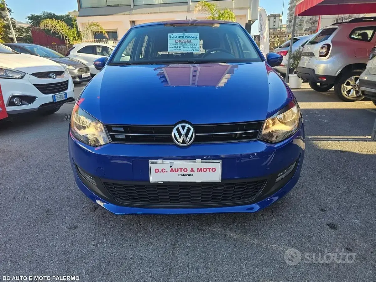 Usata VW Polo Comfortline 75 CV (55 kW) 2013 Blu Utilitaria