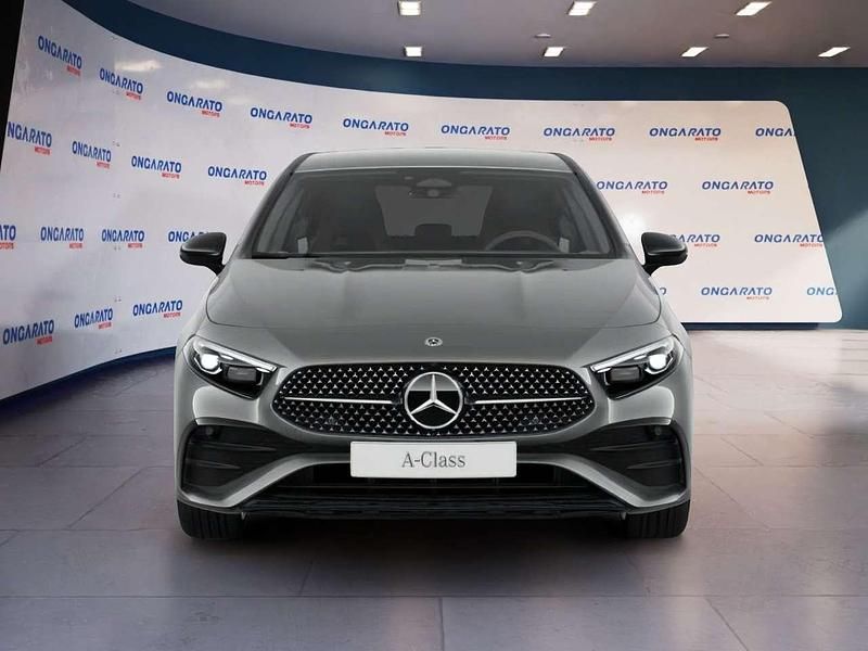 Nuova Mercedes A200 AMG line 150 CV (110 kW) 2026 Grigio Berlina