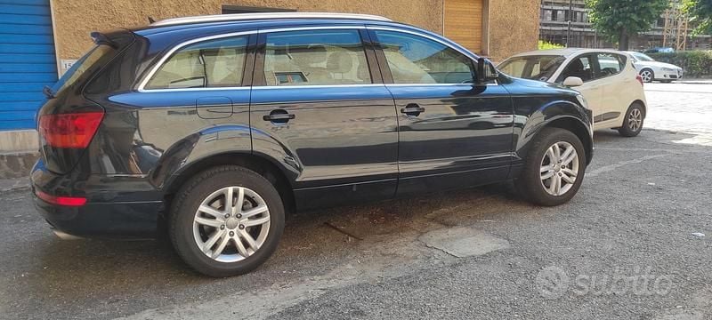 Blu Usata 2007 Audi Q7 SUV | 10.000 € (Cara) - Immagine 1/4