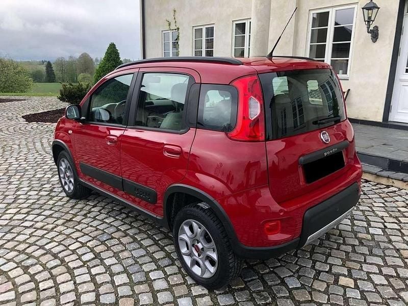 Usata Fiat Panda 4x4 86 CV (63 kW) 2014 Rosso Utilitaria