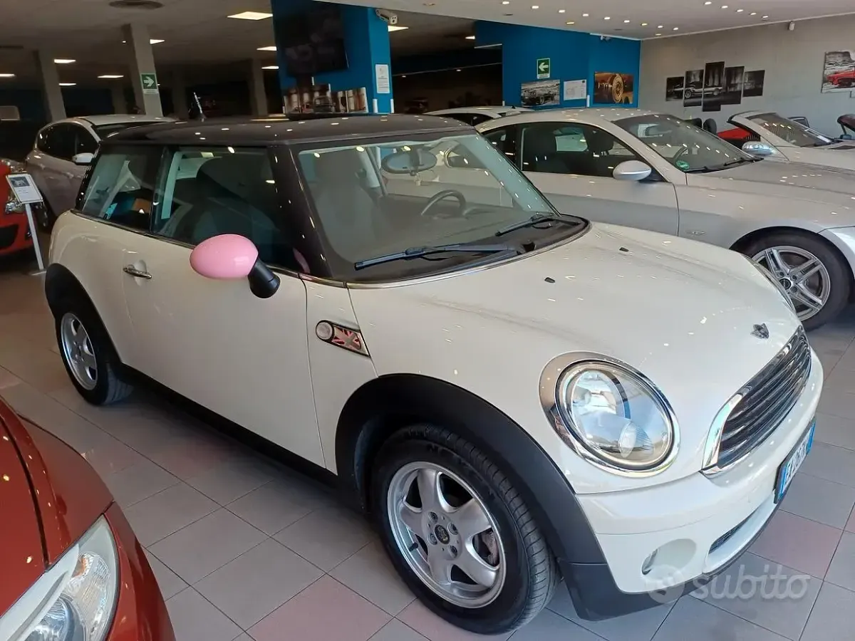 Usata Mini ONE 75 CV (55 kW) 2010 Beige Utilitaria