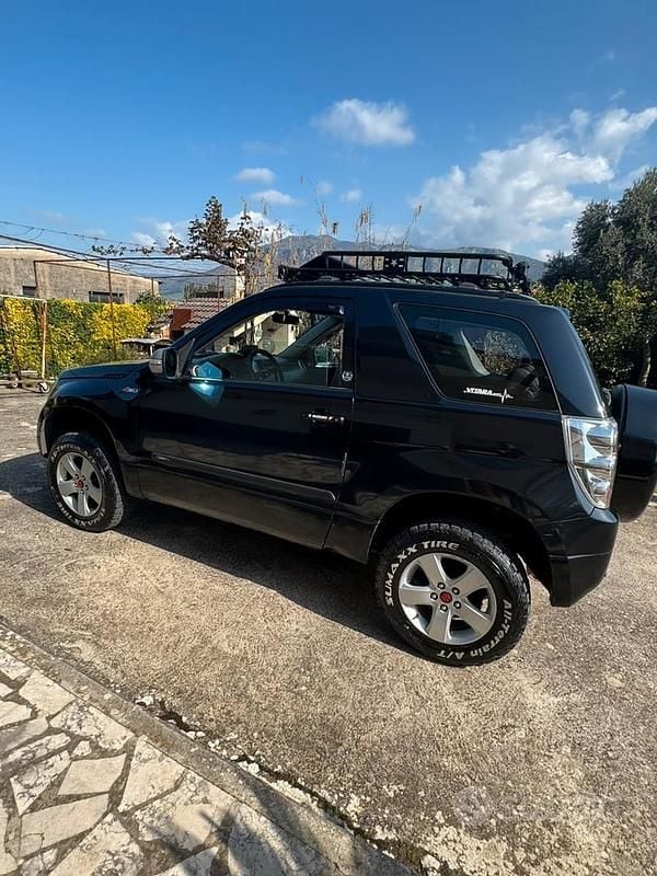 Usata Suzuki Grand Vitara 106 CV (77 kW) 2012 Nero SUV