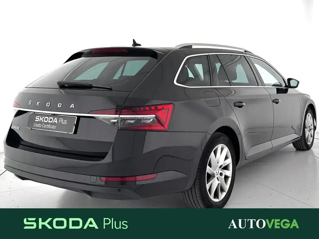 Usata Skoda Superb Style 150 CV (110 kW) 2022 Nero Station wagon