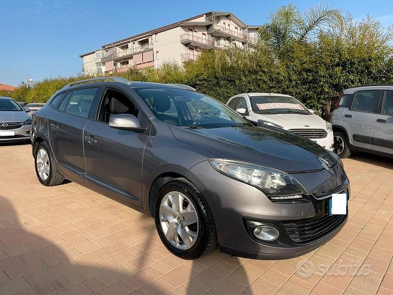Usata Renault Mégane GrandTour 130 CV (95 kW) 2012 Grigio Station wagon