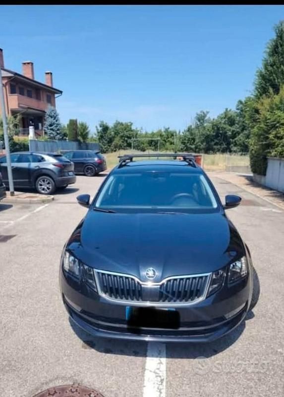 Usata Skoda Octavia 130 CV (95 kW) 2020 Nero Station wagon