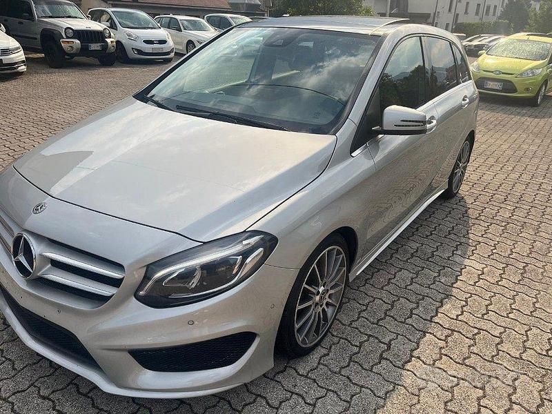 Usata Mercedes B200 AMG 136 CV (100 kW) 2017 Grigio Monovolume