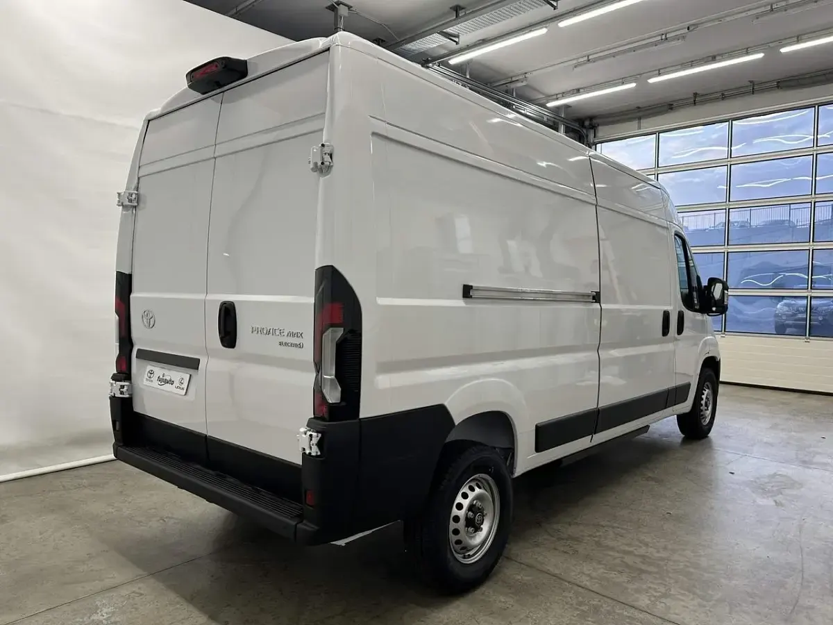 Nuova Toyota Proace H2 199 kW (271 CV) 2026 Bianco Monovolume