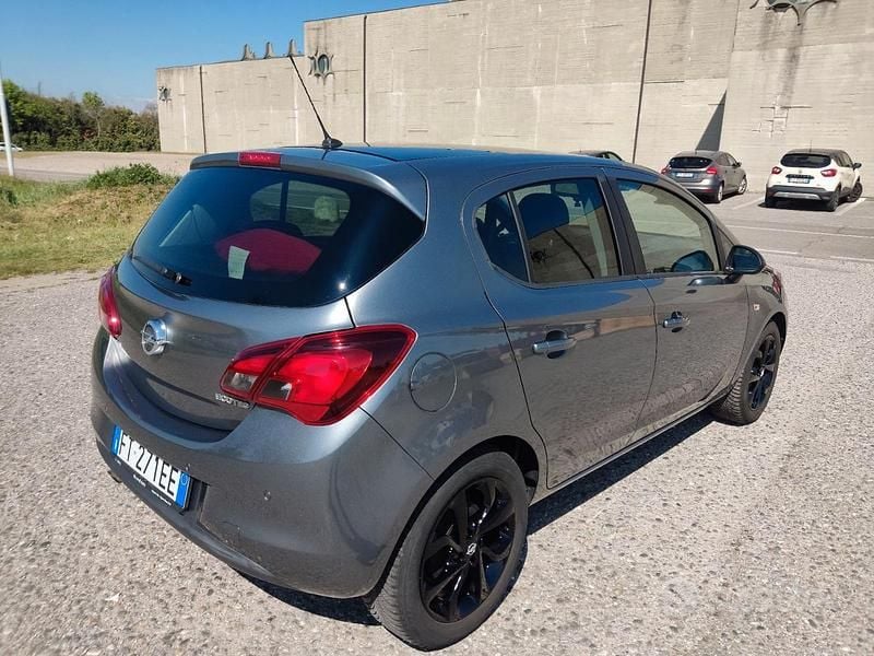 Usata Opel Corsa Edition 90 CV (66 kW) 2018 Grigio Berlina