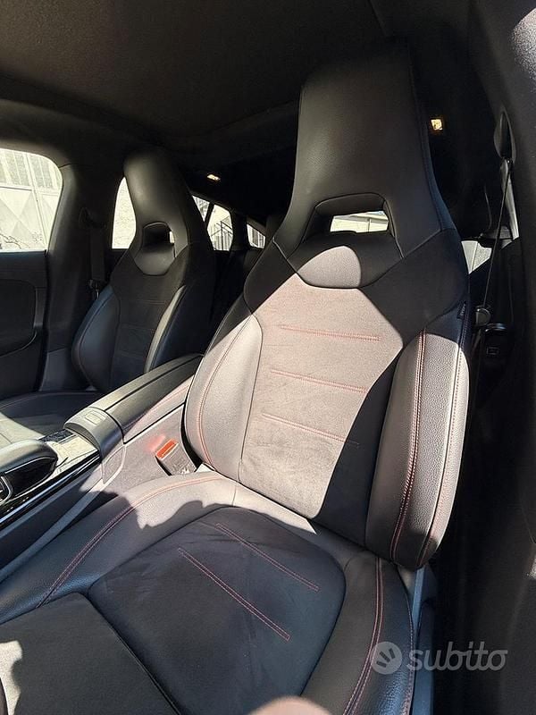 Usata Mercedes CLA200 163 CV (119 kW) 2020 Grigio Station wagon