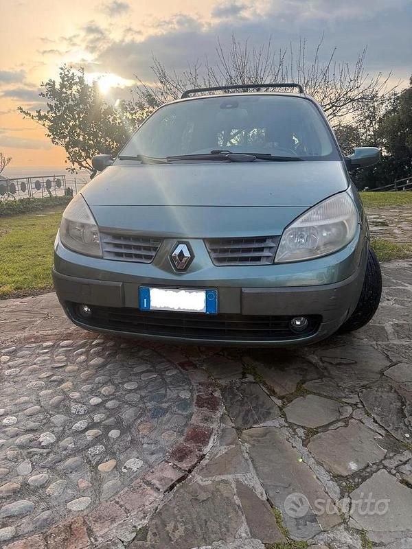 Usata Renault Scénic II 120 CV (88 kW) 2005 Verde Monovolume