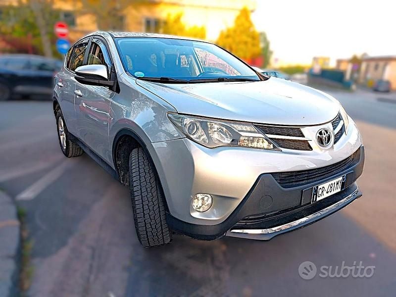 Usata Toyota RAV4 Active 124 CV (91 kW) 2013 Grigio SUV