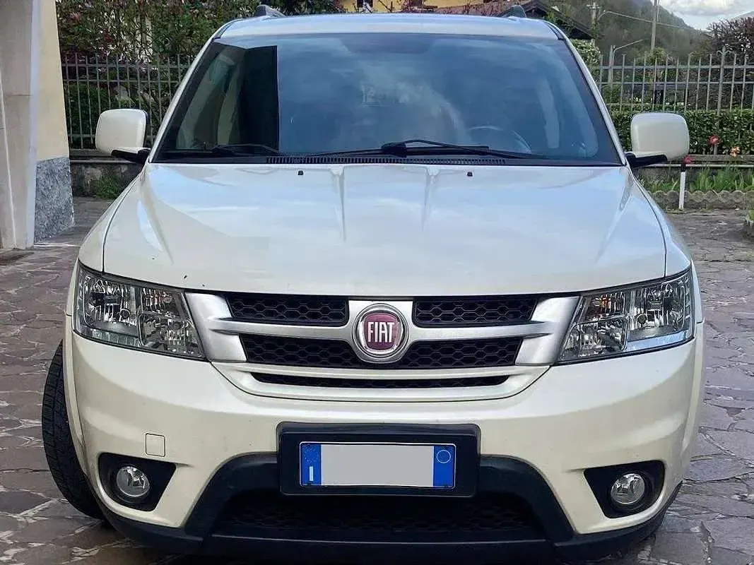 Usata Fiat Freemont Lounge 170 CV (125 kW) 2012 Bianco SUV