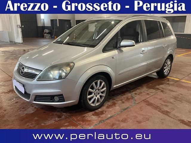 Usata Opel Zafira Cosmo 120 CV (88 kW) 2006 Argento Monovolume