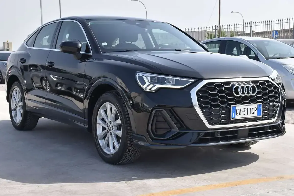 Usata Audi Q3 Business Plus 150 CV (110 kW) 2020 Nero SUV