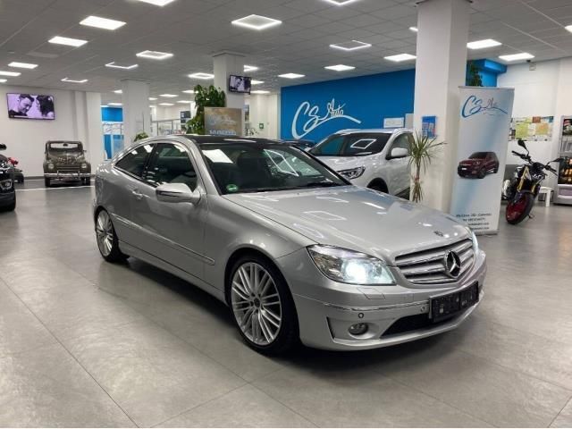 Argento Usata 2010 Mercedes CLC220 Due volumi | 8800 € - Immagine 1/4