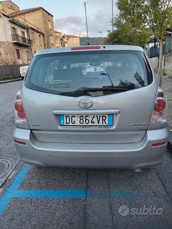 Usata Toyota Corolla Verso 2007 Monovolume